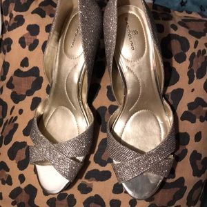 Bandolino open toe kitten heels, sparkly, size 7